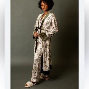 Joy Folie Lyana Floral Velvet Duster Robe